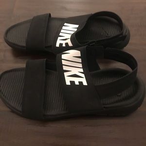 Nike Tanjun Sandal